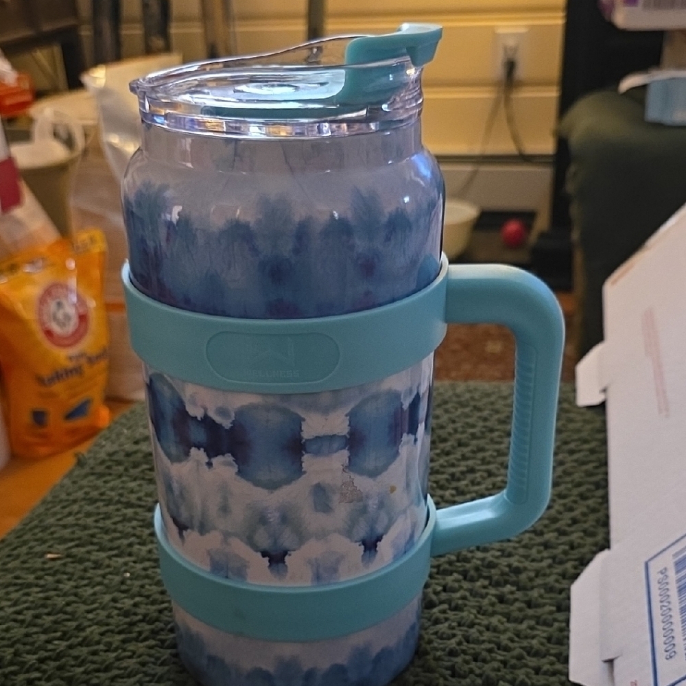 Blue and White Arctic-Themed Mug with Handle
